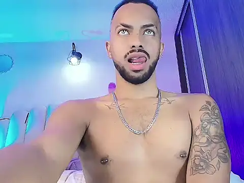 KMichelle1 online show from November 17, 2:06 am