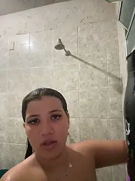 Larissa xxe online show from December 23, 1:25 am