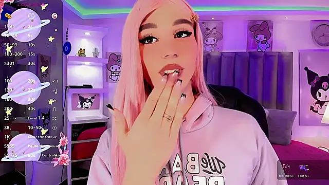 Snapshot of dearAlanaxxx chatting on January 6, 8:45 pm dearAlanaxxx online show from January 6, 8:45 pm