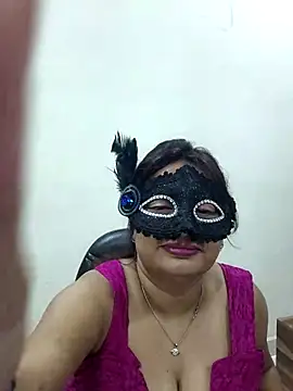 Cute-richa1 online show from March 14, 5:07 pm