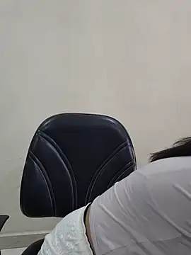 Cute-richa1 online show from July 2, 2:44 am