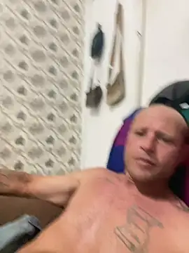 Snapshot of patraick chatting on March 1, 7:49 pm patraick online show from March 1, 7:49 pm