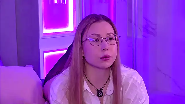 Snapshot of -SaraBlack- chatting on December 19, 5:09 pm -SaraBlack- online show from December 19, 5:09 pm