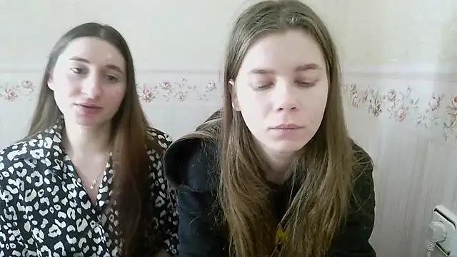 Snapshot of AzumiWenius chatting on January 16, 12:25 am AzumiWenius online show from January 16, 12:25 am