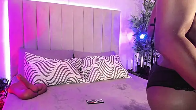 Snapshot of CandyVega_ chatting on November 27, 8:22 pm CandyVega online show from November 27, 8:22 pm