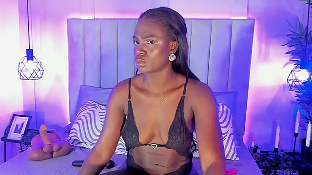 Snapshot of CandyVega_ chatting on April 1, 9:23 pm CandyVega online show from April 1, 9:23 pm