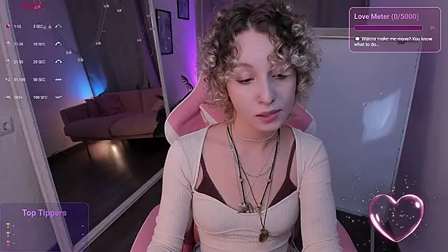 Mary Wohlberg online show from December 3, 5:37 am