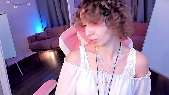 Mary Wohlberg online show from December 23, 5:27 am