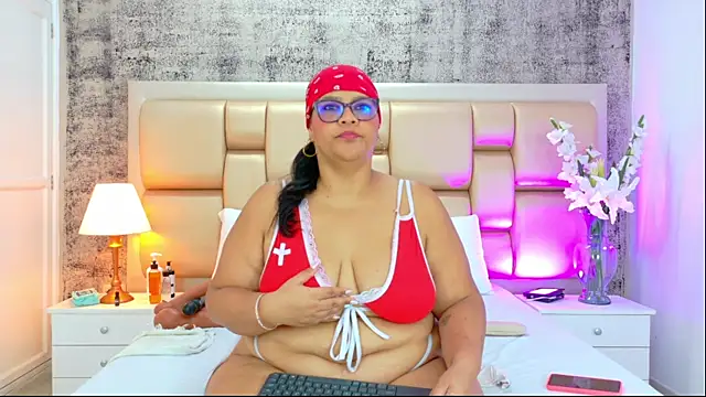 SelennaCooper online show from January 9, 11:57 am