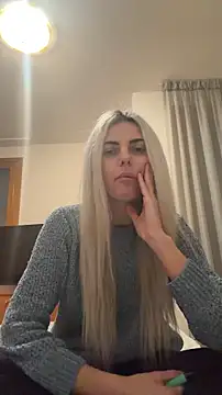 feliciafelon online show from February 1, 8:51 pm