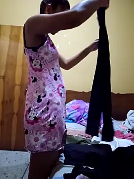 skinnyrox online show from February 6, 1:32 am