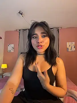 Sophie wyld online show from November 17, 11:21 pm