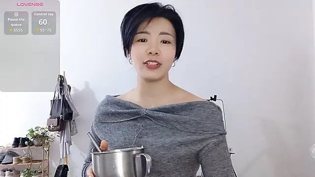 adele8731 online show from December 1, 5:23 am