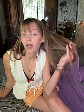 artshadowvibe online show from December 5, 7:06 am