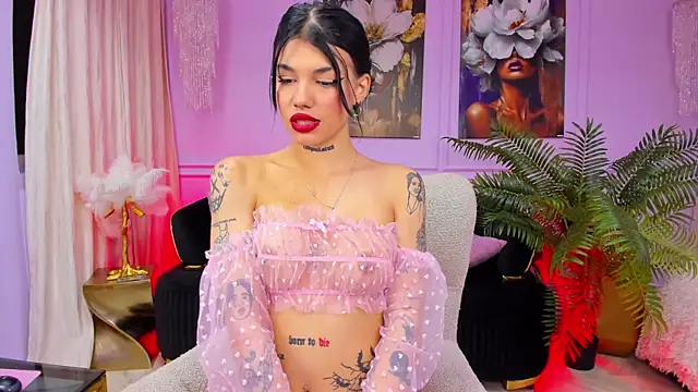 YasminWild online show from December 1, 4:17 am