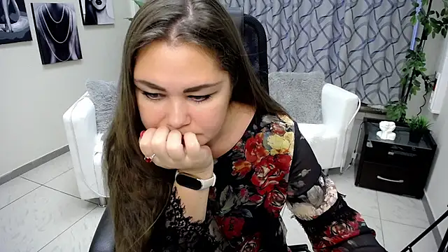 Snapshot of Susanna_S chatting on November 20, 10:15 am Susanna S online show from November 20, 10:15 am