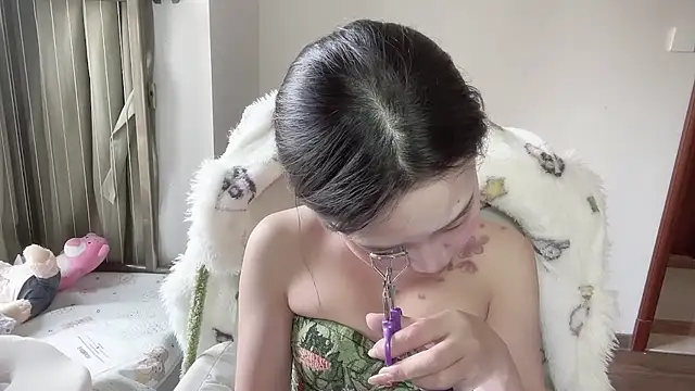 Snapshot of Sep-oo chatting on December 4, 1:15 am Sep-oo online show from December 4, 1:15 am