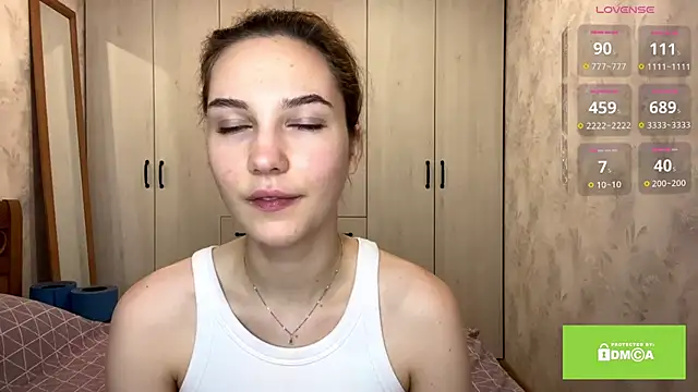 Snapshot of CatherineSaretto chatting on November 29, 5:05 pm CatherineSaretto online show from November 29, 5:05 pm