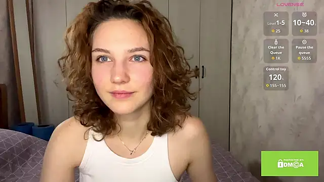 Snapshot of CatherineSaretto chatting on November 30, 6:01 pm CatherineSaretto online show from November 30, 6:01 pm