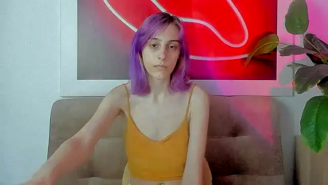 MiilaGlow online show from May 3, 1:28 pm