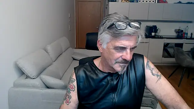 Snapshot of Buidapest chatting on February 7, 4:27 am Buidapest online show from February 7, 4:27 am