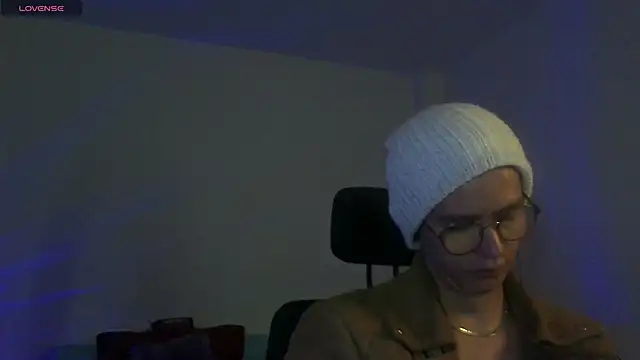 Snapshot of Brandon_starkk chatting on April 15, 8:20 pm Brandon starkk online show from April 15, 8:20 pm