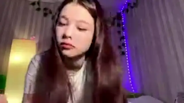 CutieSlim online show from March 29, 8:03 am