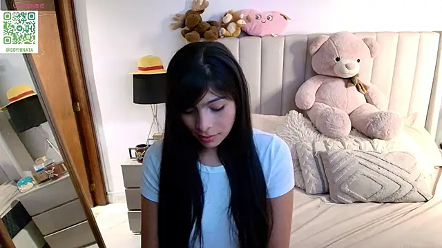 Emyii  online show from May 4, 12:39 am