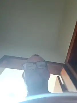 Snapshot of nard53 chatting on April 2, 12:30 am nard53 online show from April 2, 12:30 am