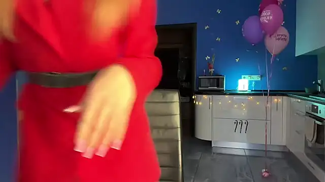 Jolienne online show from December 21, 9:00 pm