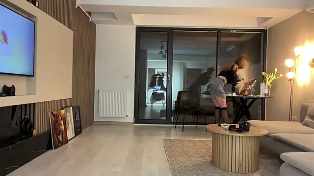 Jolienne online show from February 27, 10:10 pm