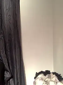 Snapshot of LilithMonette chatting on February 24, 3:04 am LilithMonette online show from February 24, 3:04 am
