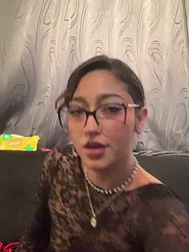 Snapshot of LilithMonette chatting on March 13, 2:51 am LilithMonette online show from March 13, 2:51 am