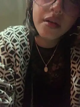 Snapshot of LilithMonette chatting on April 11, 2:16 am LilithMonette online show from April 11, 2:16 am