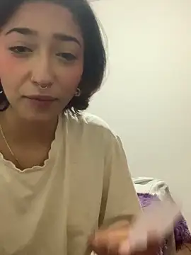 Snapshot of LilithMonette chatting on April 26, 6:44 am LilithMonette online show from April 26, 6:44 am