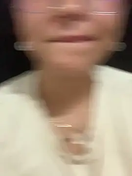 Snapshot of LilithMonette chatting on April 26, 9:45 pm LilithMonette online show from April 26, 9:45 pm