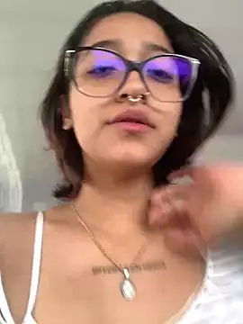 Snapshot of LilithMonette chatting on May 10, 4:12 pm LilithMonette online show from May 10, 4:12 pm