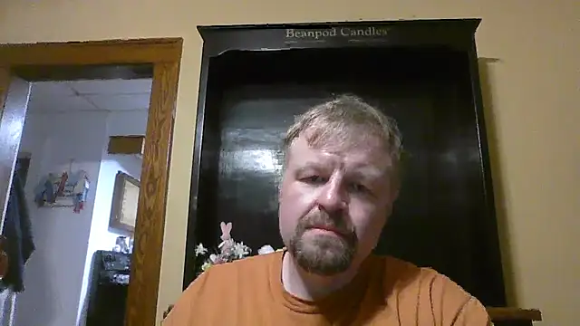Snapshot of TheOneDonShaun chatting on April 5, 2:09 am TheOneDonShaun online show from April 5, 2:09 am