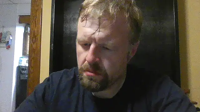 Snapshot of TheOneDonShaun chatting on April 21, 1:53 am TheOneDonShaun online show from April 21, 1:53 am