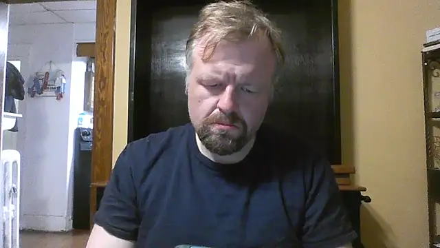 Snapshot of TheOneDonShaun chatting on April 21, 2:51 am TheOneDonShaun online show from April 21, 2:51 am