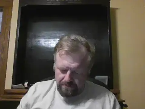 Snapshot of TheOneDonShaun chatting on May 3, 3:45 am TheOneDonShaun online show from May 3, 3:45 am
