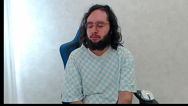 eren jaeger2000 online show from June 2, 2:46 am