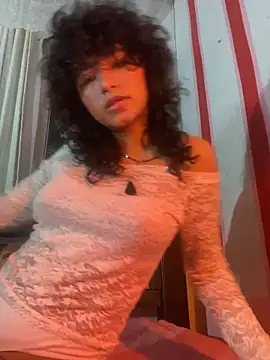 Snapshot of justcallmemargo chatting on November 26, 1:50 am justcallmemargo online show from November 26, 1:50 am