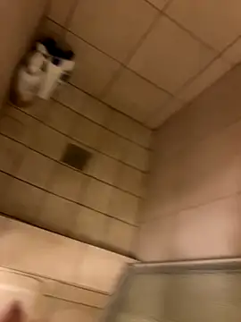 Snapshot of jay7inchs chatting on December 17, 1:33 am jay7inchs online show from December 17, 1:33 am