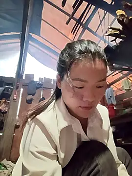 Snapshot of meomeo-00 chatting on January 10, 10:06 am meomeo-00 online show from January 10, 10:06 am