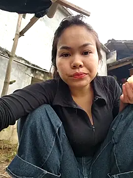 Xiu-L online show from February 4, 9:48 am