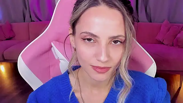 amelia meili online show from November 24, 1:00 pm