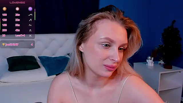 KiraRuiz online show from February 12, 1:33 am