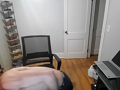 Snapshot of SixNineVibez chatting on February 10, 1:21 am SixNineVibez online show from February 10, 1:21 am