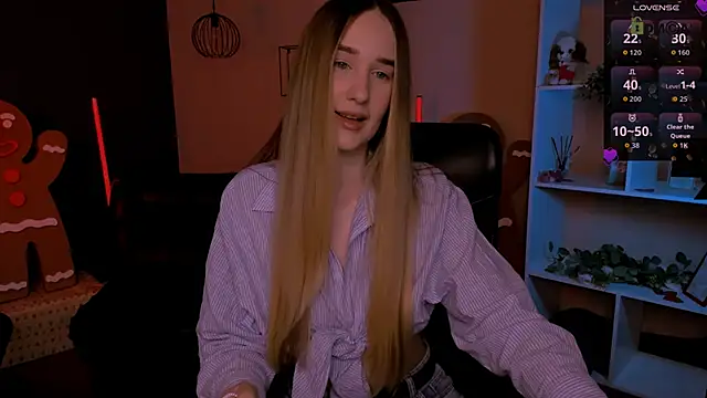 Snapshot of _kellykitten_ chatting on December 18, 10:10 am kellykitten online show from December 18, 10:10 am